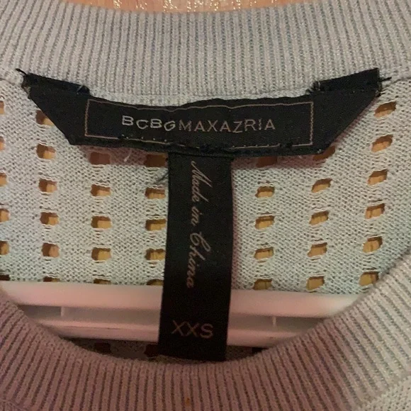 BCBG TOP - Picture 2 of 4